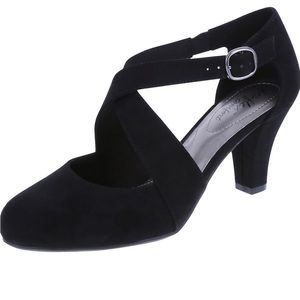 DexFlex Comfort Black Macie Cross Strap Pump
Women's